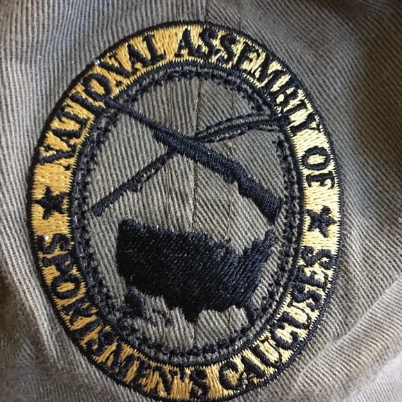 2 Hunting logo ball caps - Picture 2 of 8